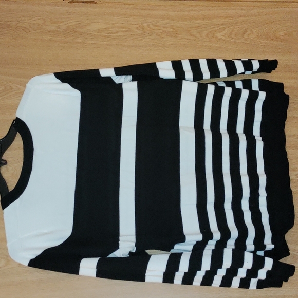 Plus size cardigan - Picture 3 of 3